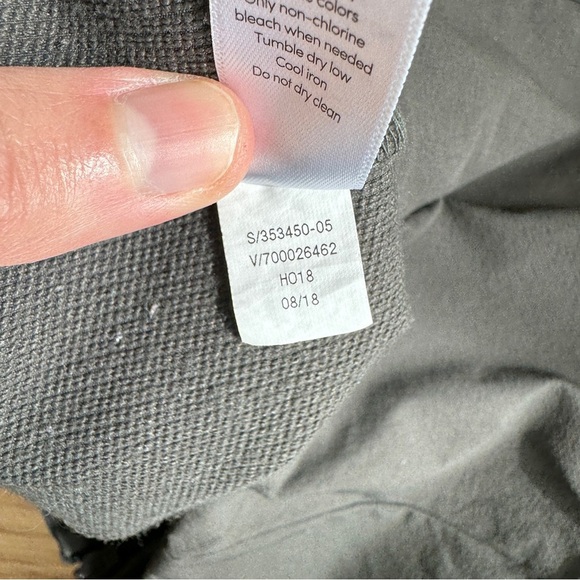 Athleta Womens Gray Wander Slim Pant Casual Back Zip Ankle Slit Size 12 - Picture 10 of 10